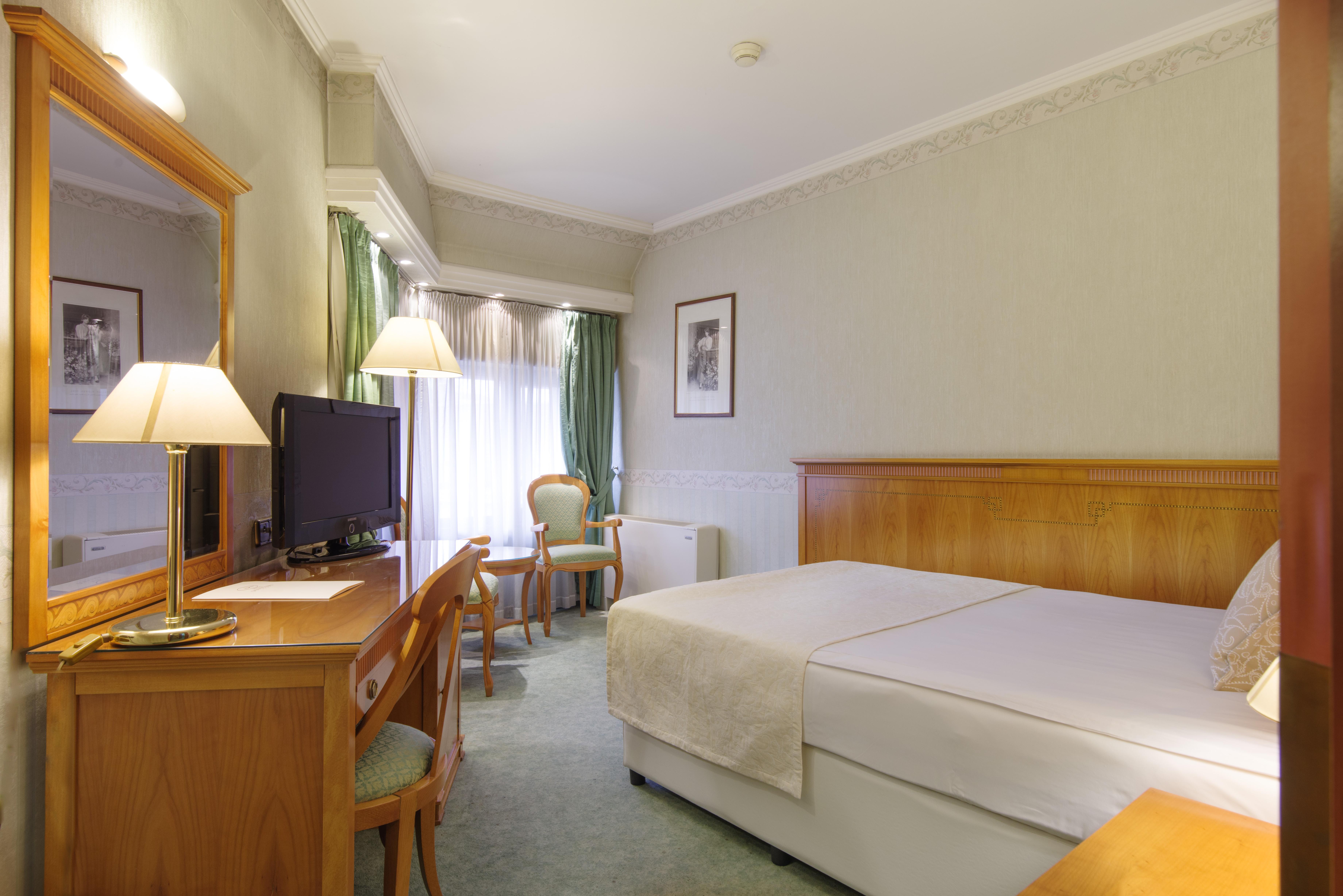 Ξενοδοχείο Downtown - Location In The Heart Of 4*